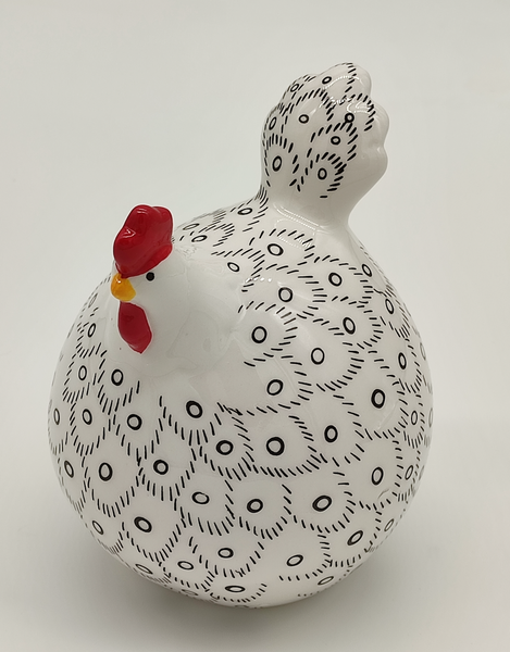 Deko-Huhn, Material: Keramik, Farbe: weiß gemustert, Maße: 10 x 14 x 10 cm, zur Dekoration für Küche, Ostertisch, zum Verschenken u.a.m. geeignet