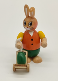 SIGRO Deko-Holzhasen, Material: Holz, Farbe: bunt, Maße: 7 x 3,5 x 3 cm, aus der Vogtland-Souvenir-Kollektion  -  Motiv 2