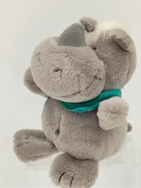 Nilpferd "Rudi" mit Halstuch, Material: Plüsch,Farbe: grau, Maße: 13 x 7 x 8 cm, Altersempfehlung: ab 3 Jahren, aus der Nici-Kollektion - grünes Halstuch