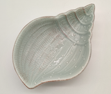 Keramikschalen in Form einer Muschel bzw. eines Seestern, Material: Keramik, Farbe: weiß oder mint, Maße: ca. 16 x 11 cm, ideal für den Einsatz im Badezimmer als Ringablage, für Badekugeln, Probepackungen, Zahnseide, Rasierer, Ohrentupfer, Pads u.a.m.  - Muschel mint