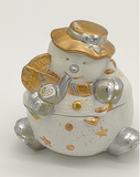 Schneemann-Dose, Material: Keramik, Farbe: weiß/ gold/ silber, Maße: 9 x 9 x 7 cm, - Motiv 1